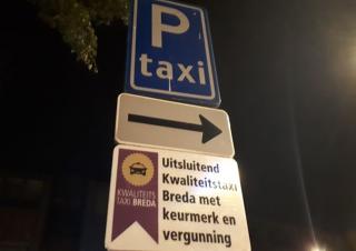 Bord Taxikeurmerk Breda - taxistandplaats